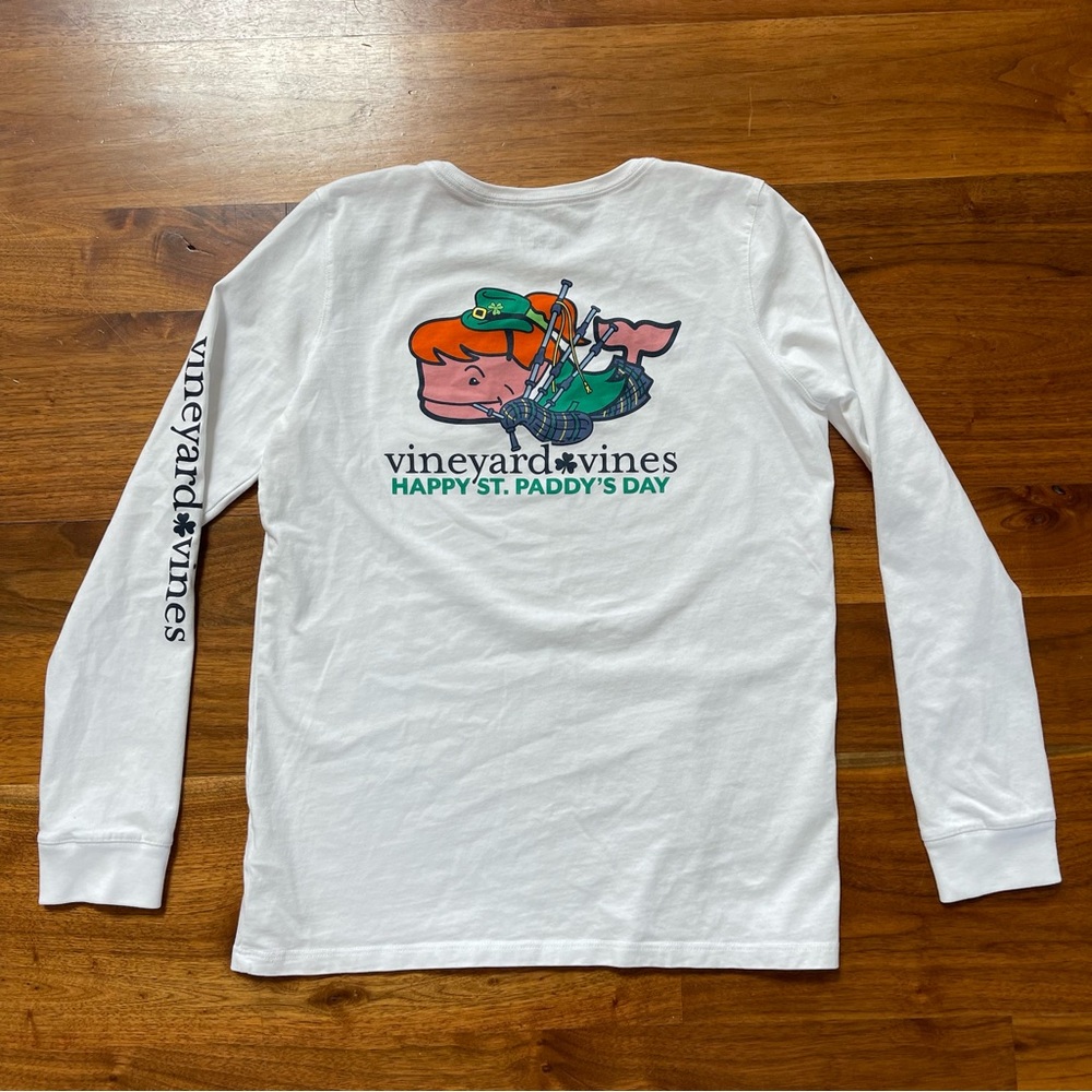 Vineyard Vines Kids Unisex St. Patrick’s Day Whale Shirt Size Large (14)